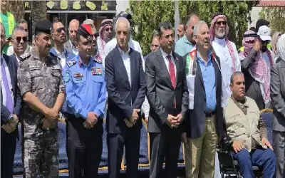 إيران تقترح السماح للسفن بعبور مضيق