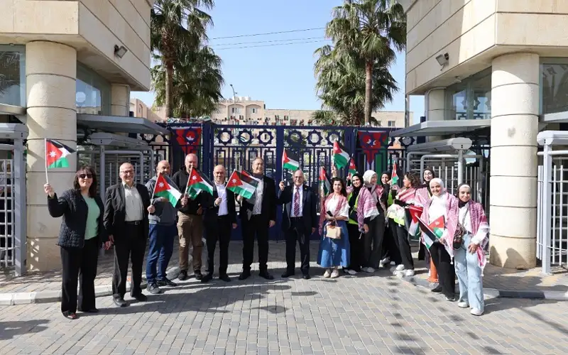 عمان الأهلية تحتفل بيوم العلم الأردني