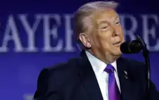 تstrongرمstrongب يعلن التوصل إلى اتفاق لوقف