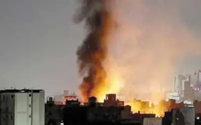 جندي اسرائيلي يلاحق الفلسطينيين في الضفة