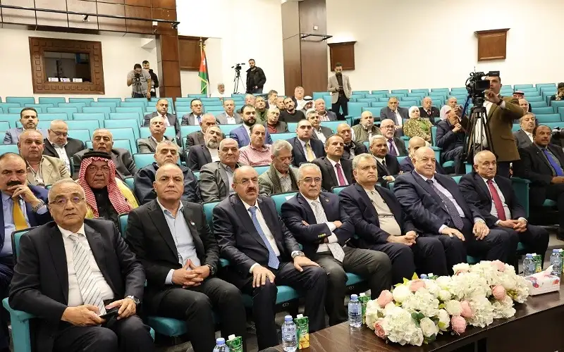 عمان الأهلية بالتعاون مع ملتقى شباب