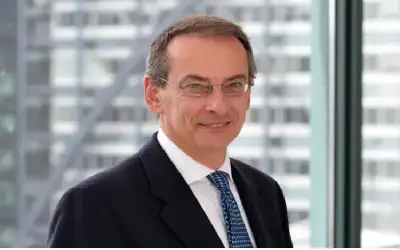 صحيفة نيسان ـ نائب رئيسة البنك الأوروبي للتنمية يزور