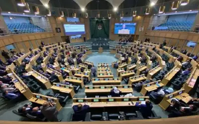 صحيفة: مجلس السلام بحث مع دي