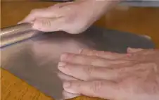 منوعات ـ لماذا ينصح الخبراء بلصق ورقة ألمنيوم