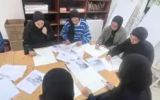 تواصل فعاليات برنامج الرسم في مركز