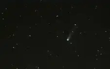 رائدة ناسا ترصد شهب القيثاريات وهي