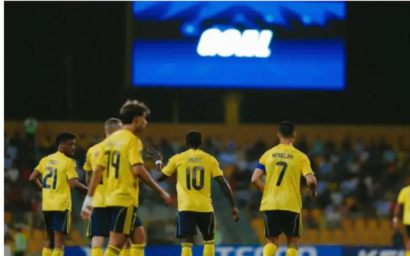 النصر يكتسح الأهلي بخماسية ويبلغ نهائي