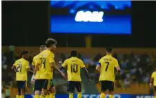 النصر يكتسح الأهلي بخماسية ويبلغ نهائي