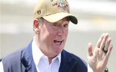 بورتريه ـ البنتاغون يعلن استقالة وزير البحرية الأميركي..