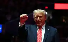 ترامب: وقت إيران ينفد ولن نبstrongرمstrong