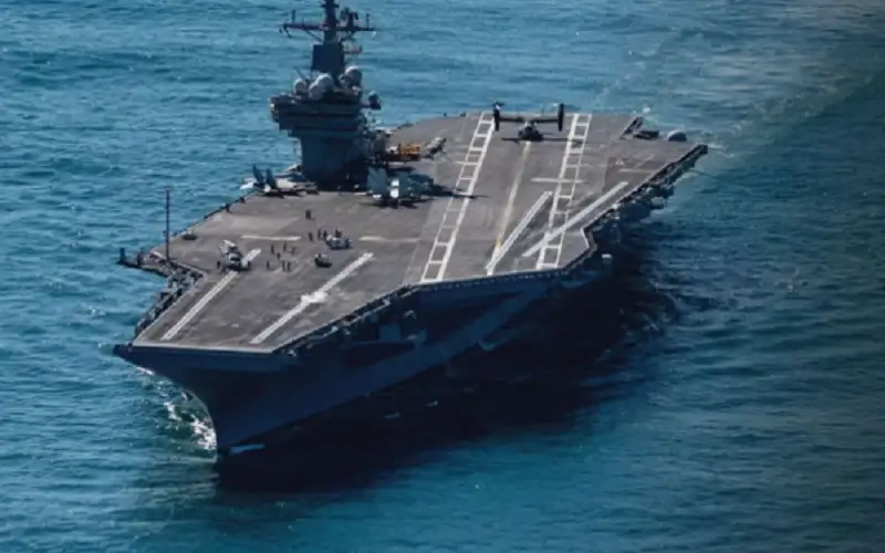 صحيفة نيسان ـ حاملة الطائرات جورج بوش تصل إلى