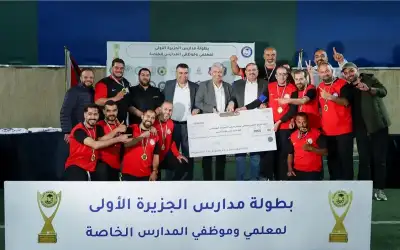 ميسي يغرق باريس في بحر الأموال