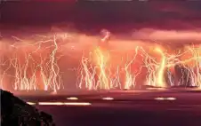 منوعات ـ أرض البرق الأبدي.. 28 صاعقة في