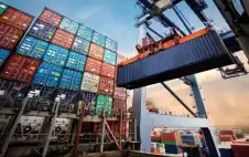 نمو الصstrongادرstrongات الوطنية .. وانخفاض العجز