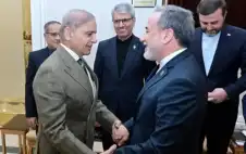 عراقجي يعود إلى إسلام أباد آتيا