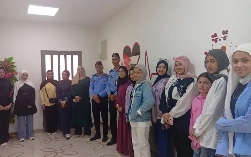 مركز شابات الوسطية ينفذ جلسة توعوية