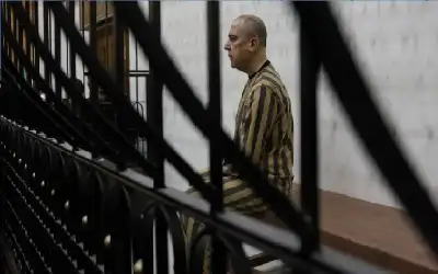 علاء عواد يهنئ شقيقته أسيل أم