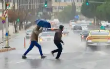 أمطار رعدية وبرد تجتاح الزرقاء وstrongالمفرقstrong