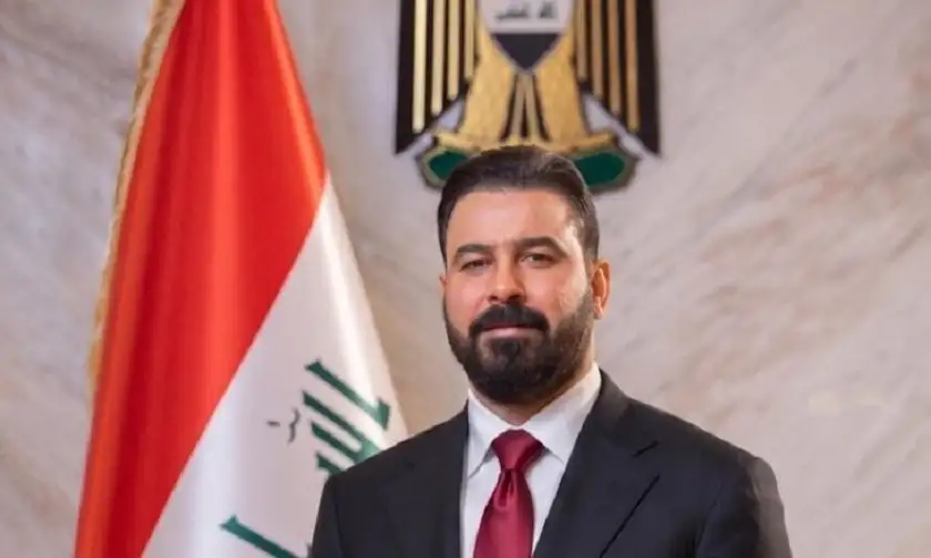 علي الزيدي.. من العمل المصرفي والإداري
