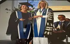 الكلية الملكية اstrongلبstrongريطانية تكرم د. عبير