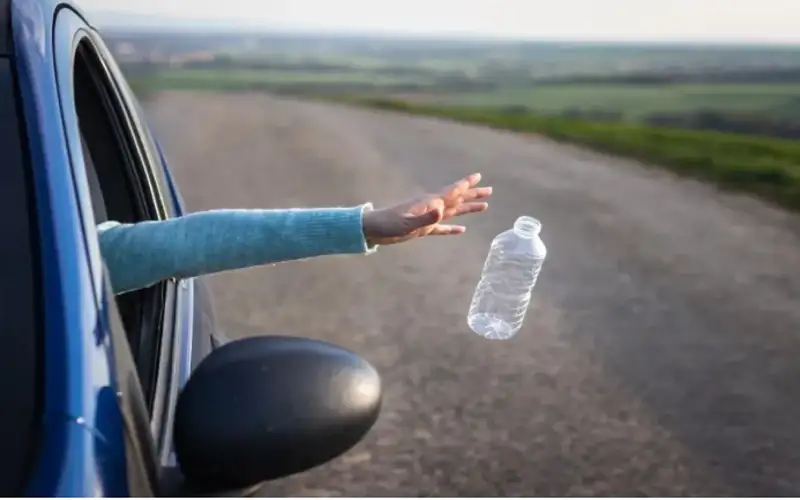 صحيفة نيسان ـ تحويل سائق ألقى نفايات من مركبته