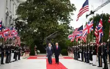 ترامب خلال استقبال تشارلز الثالث: لا