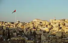 أجواء مستقرة وارتفاع طفيف على درجات