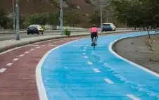 مسار جديد للمشاة والدراجات في strongعمانstrong