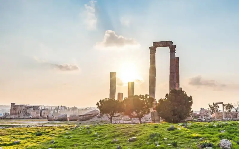 أجواء مشمسة الخميس والجمعة .. وتقلبات