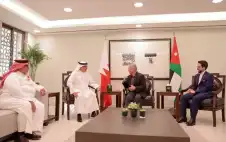 الملك يسstrongتقبلstrong ولي عهد البحرين في