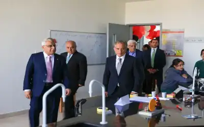 الصحة : سحبنا 100 الف عبوة