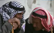 %43.1 من strongالأردنstrongيين الذكور و32.7% من