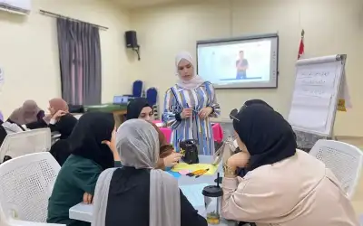 جلسة توعوية حول العوامل المؤثرة في