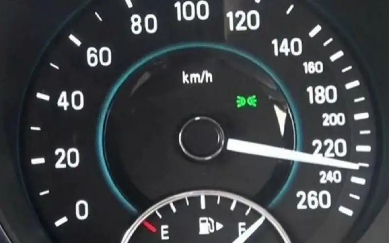 ضبط مركبة تسير بسرعة 232 كمس