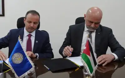الكهرباء الوطنية تستأجر باخرة تغييز عائمة
