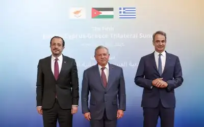 الملك: يستمر التعاون الثلاثي بين الأردن