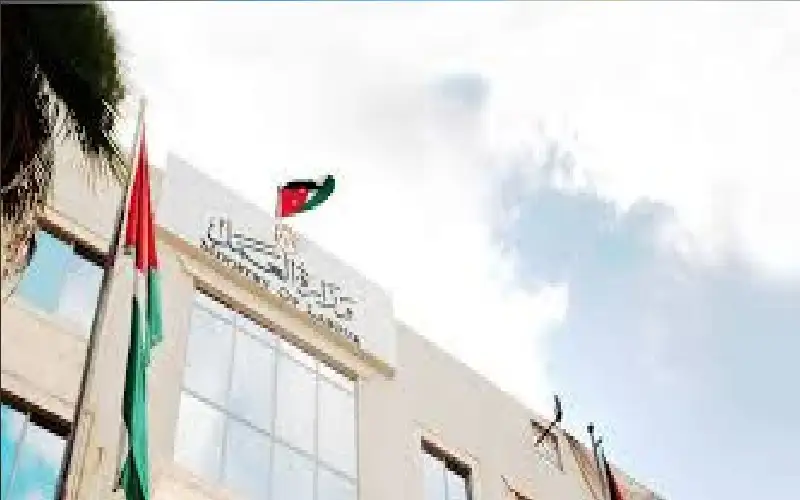 العمل تحل 11 نزاعا عماليا من