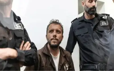 صحيفة نيسان ـ إسرائيل ترحل ناشطين كانا على متن