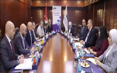 فيس بوك يهدد بالانسحاب من أوروبا