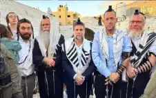 آلاف المستوطنين يقتحمون مقام يوسف بنابلس