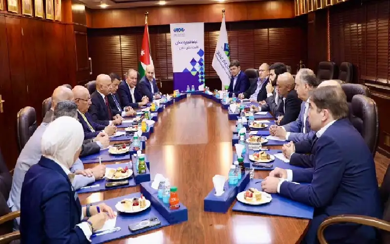 غرفتا تجارة عمان والتجارة الأوروبية تبحثان