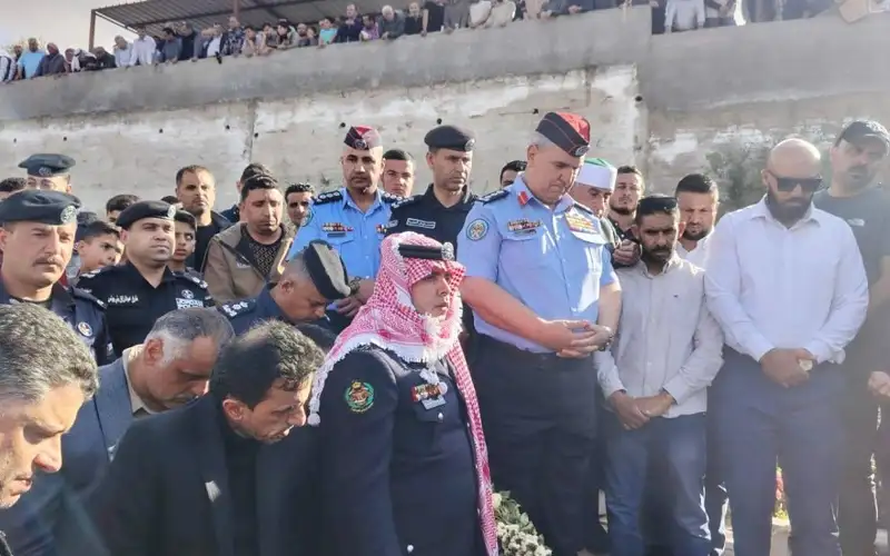 الأمن العام يشارك بتشييع جثمان الملازم