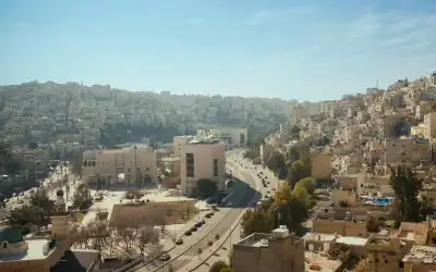 أجواء مغبرة ودافئة الاثنين والثلاثاء