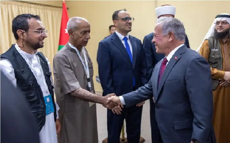 الملك يودع بعثة حجاج بيت ﷲ