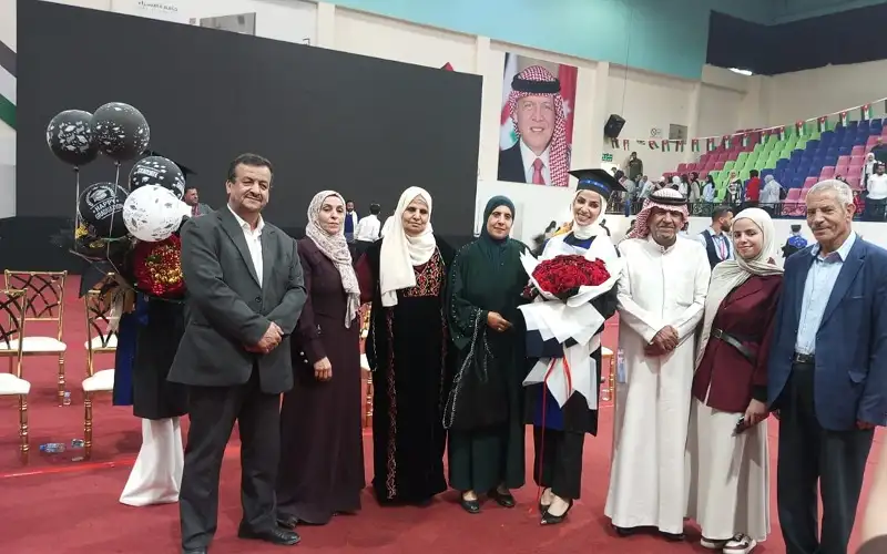 مبارك التخرج والتميز.. رؤى الهروط