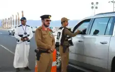 الترحيل ومنع دstrongخوstrongل السعودية لـ 10