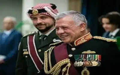 الملك والرئيس الفرنسي يبحثان هاتفيا المستجدات
