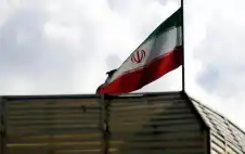 القضاء الإيراني يعلق عمل هيئة رئاسية