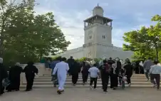 صحيفة نيسان ـ الأردنيون يؤدون صلاة عيد الأضحى في