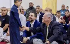 صحيفة نيسان ـ الملك وولي العهد يؤديان صلاة عيد